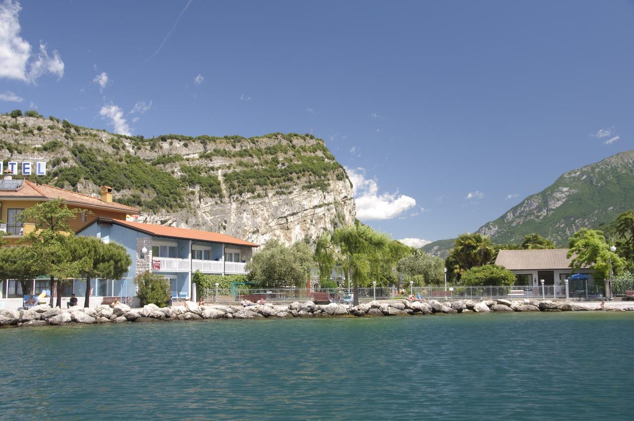 Casa Toblini Al Lago On The Beach Torbole Sul Garda Kültér fotó